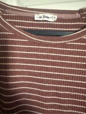 In Loom Striped Ribbed Top - Boutique Sweater- Medium - Maroon with Cream Stripe